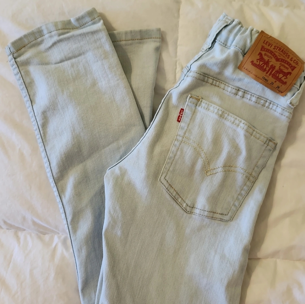 Levi jeans